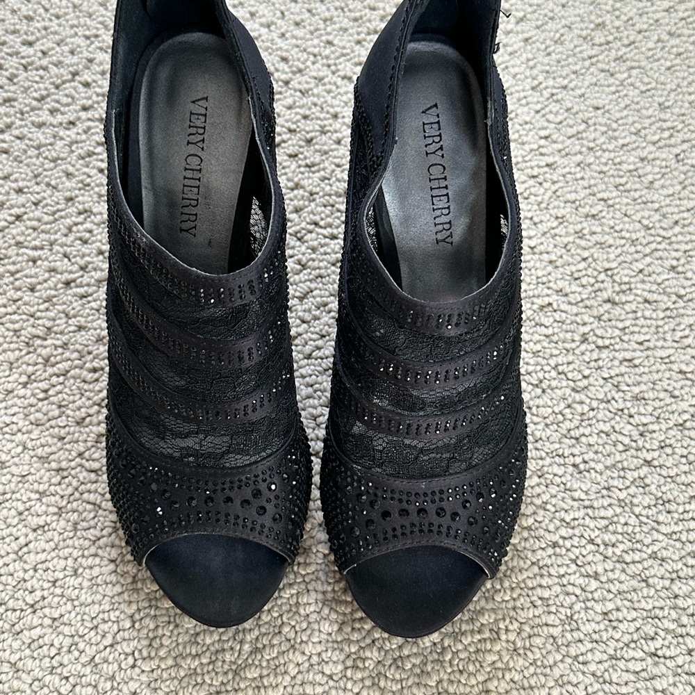 Women's Black Embellished Open-Toe Heels